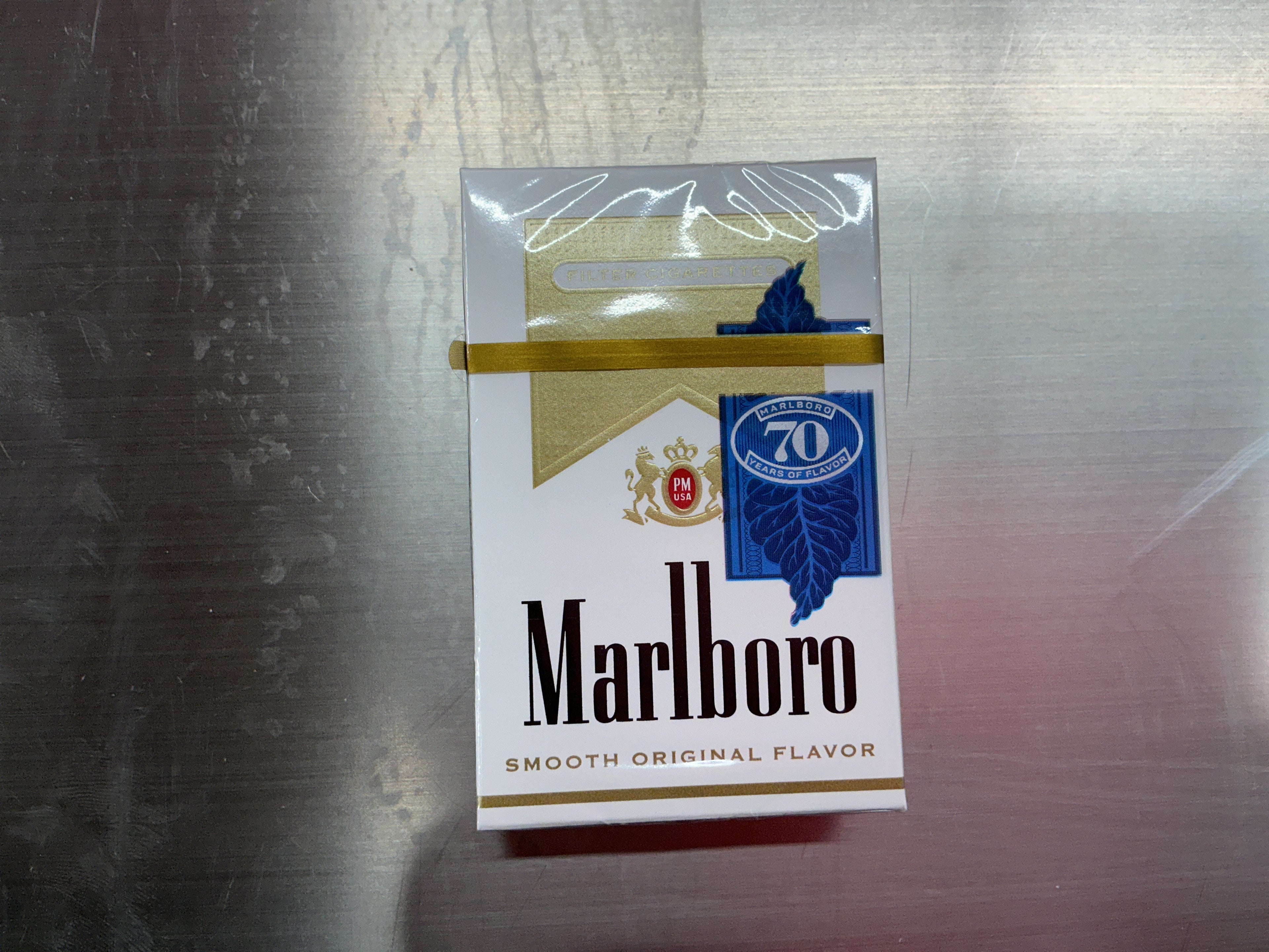 Marlboro Gold Pack Box