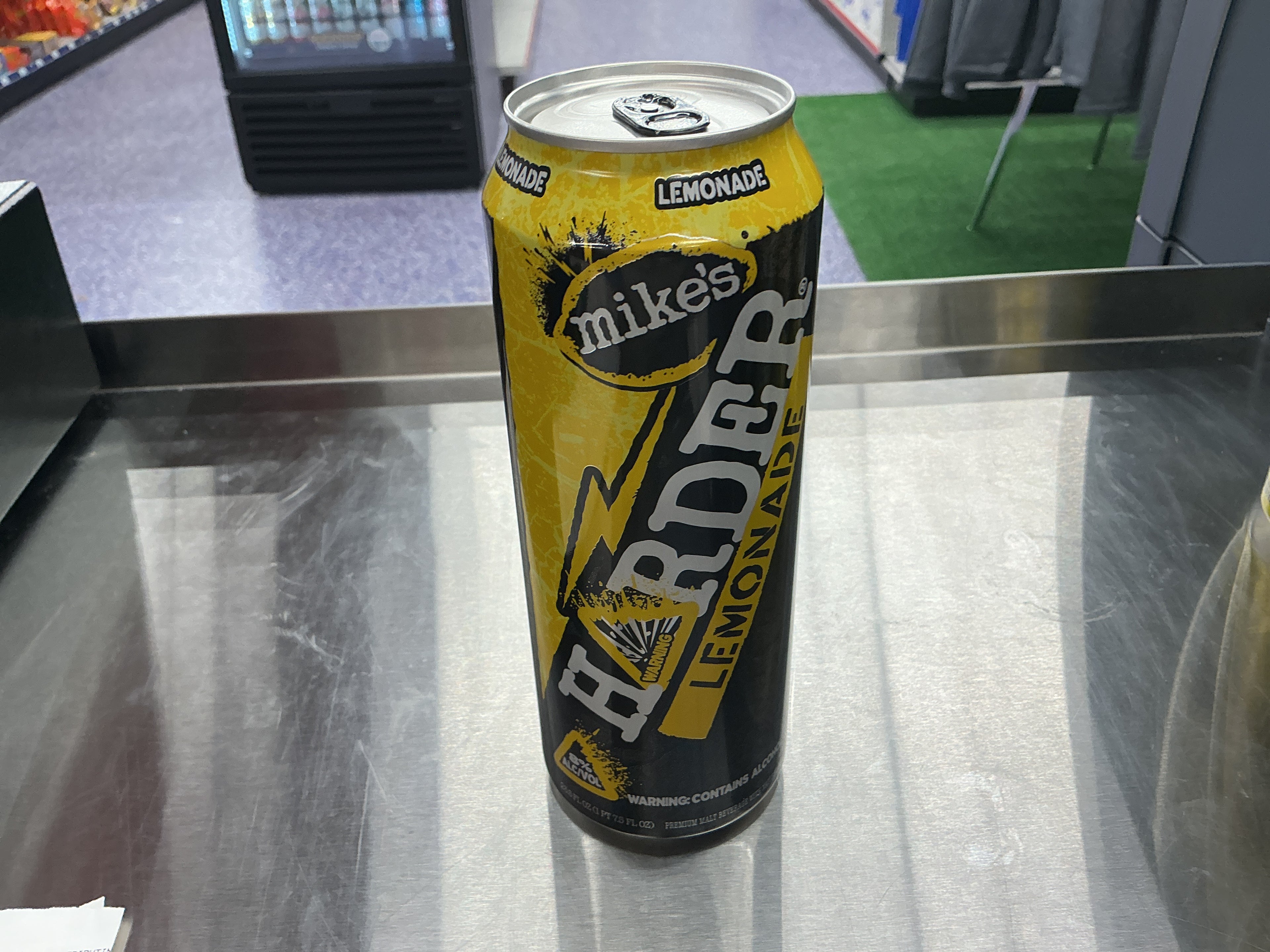 Mikes Harder Lemonade 23oz