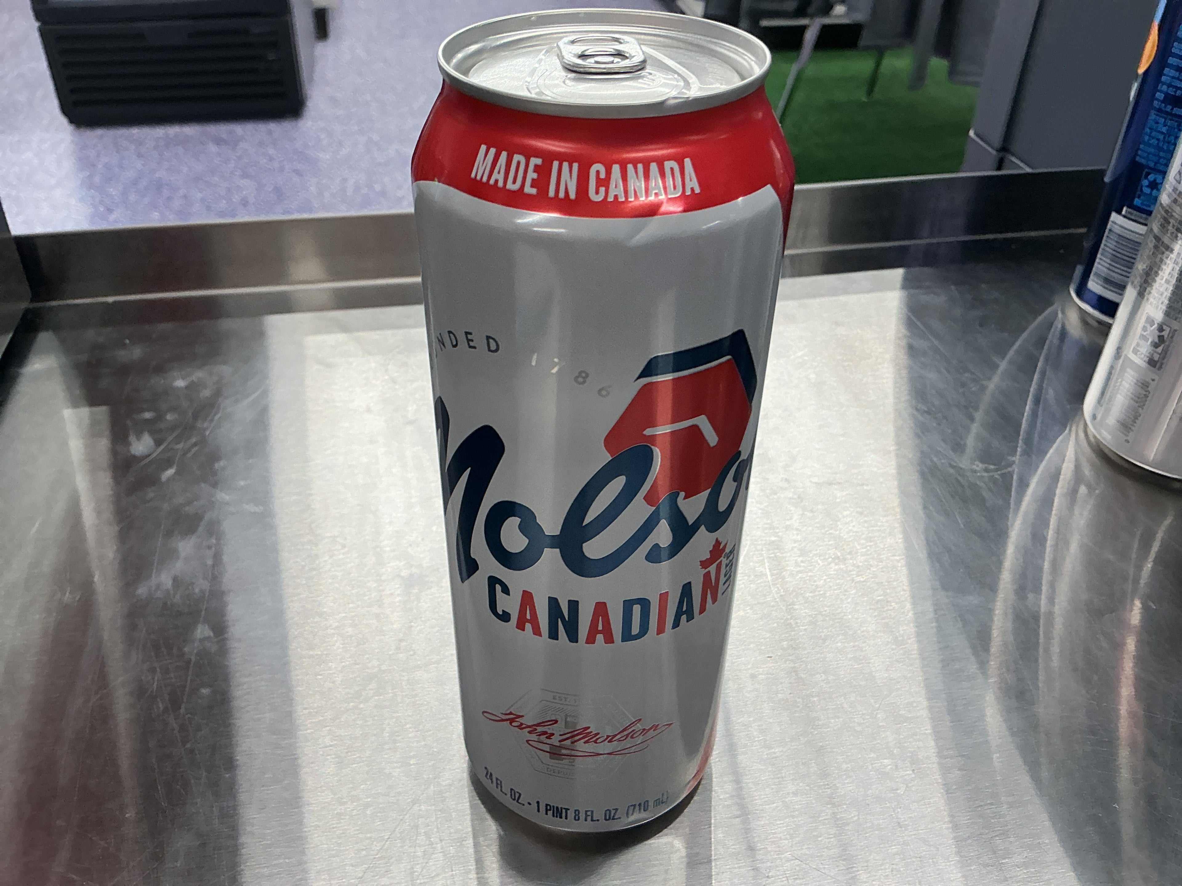 Molson Canadian 24oz