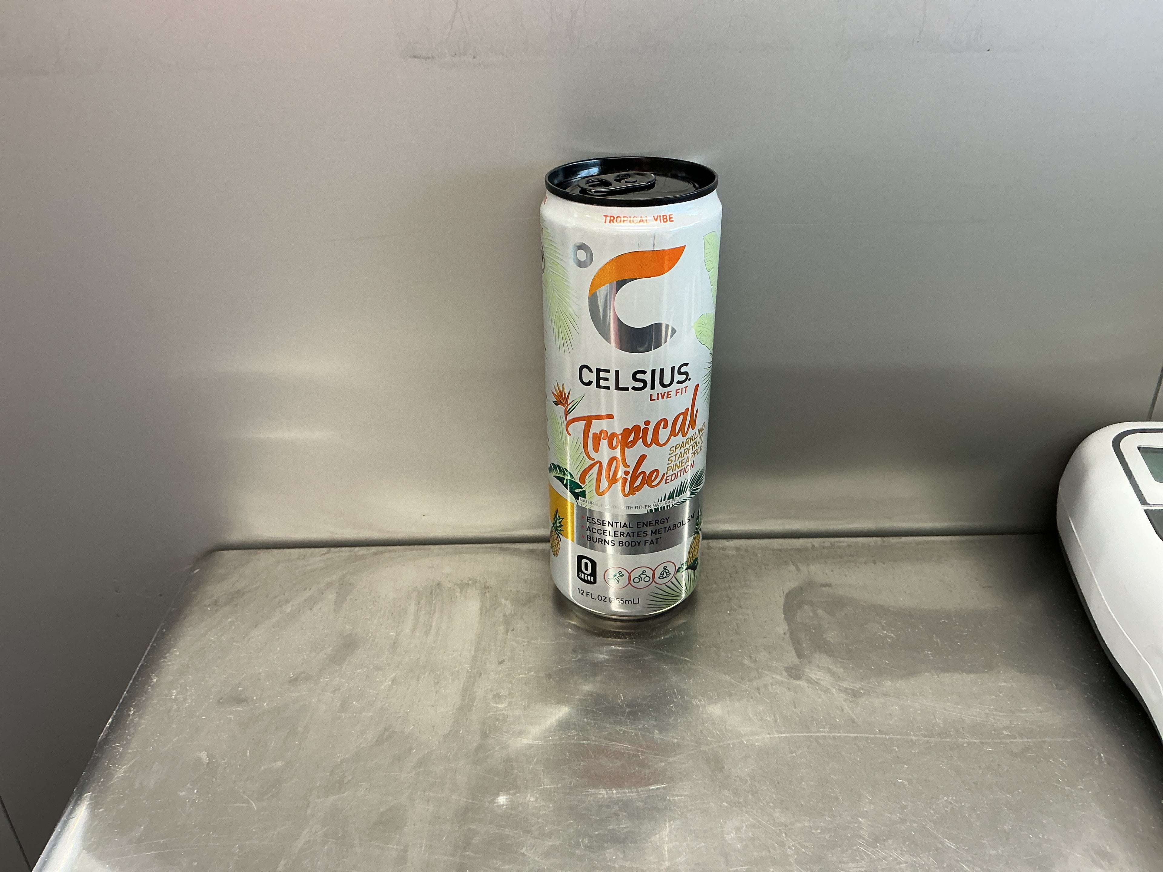 Celsius Tropical Vibe Sparkling Starfruit Pineapple 12oz