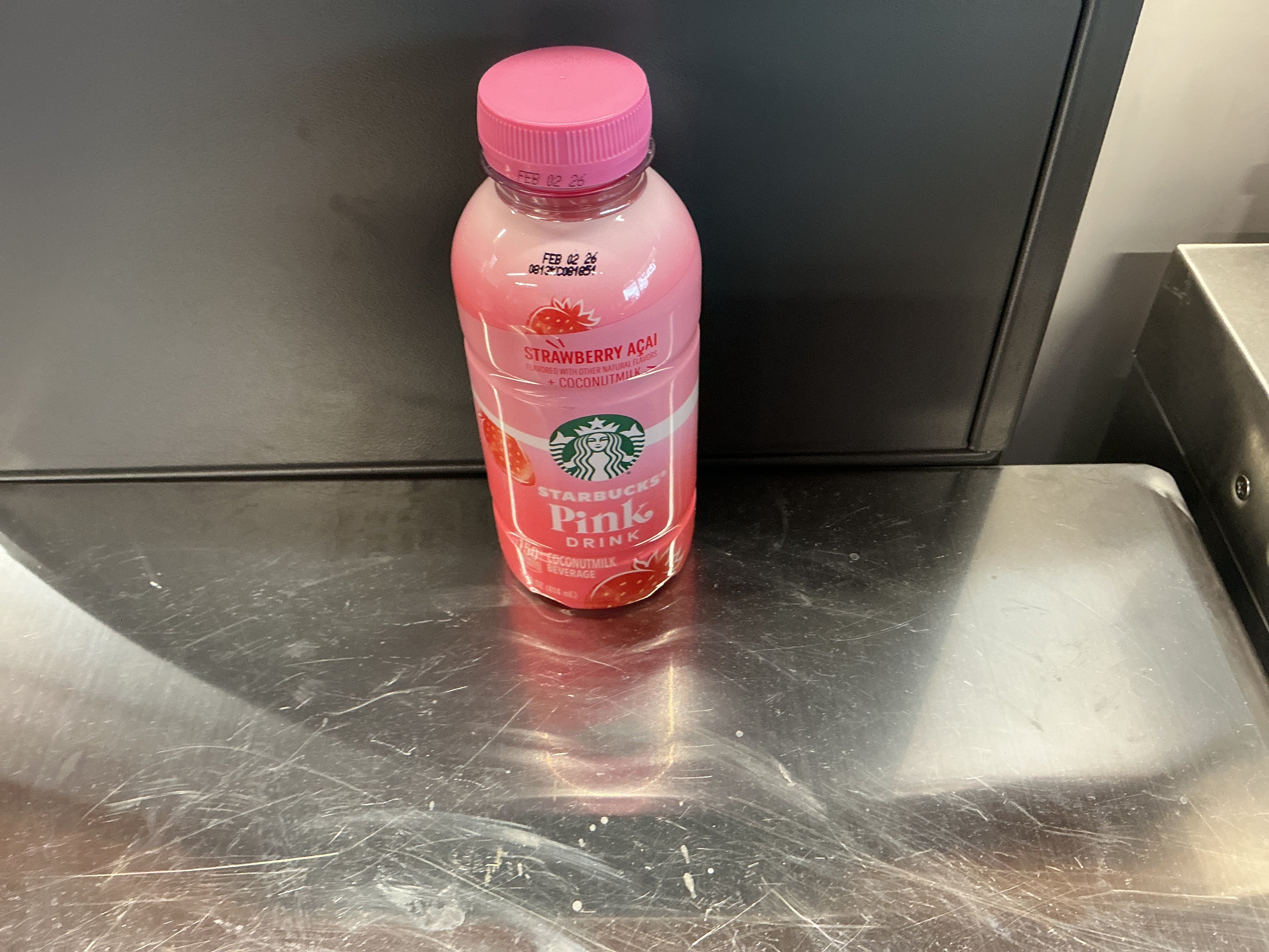 Starbucks Pink Drink Strawberry Açaí 14oz