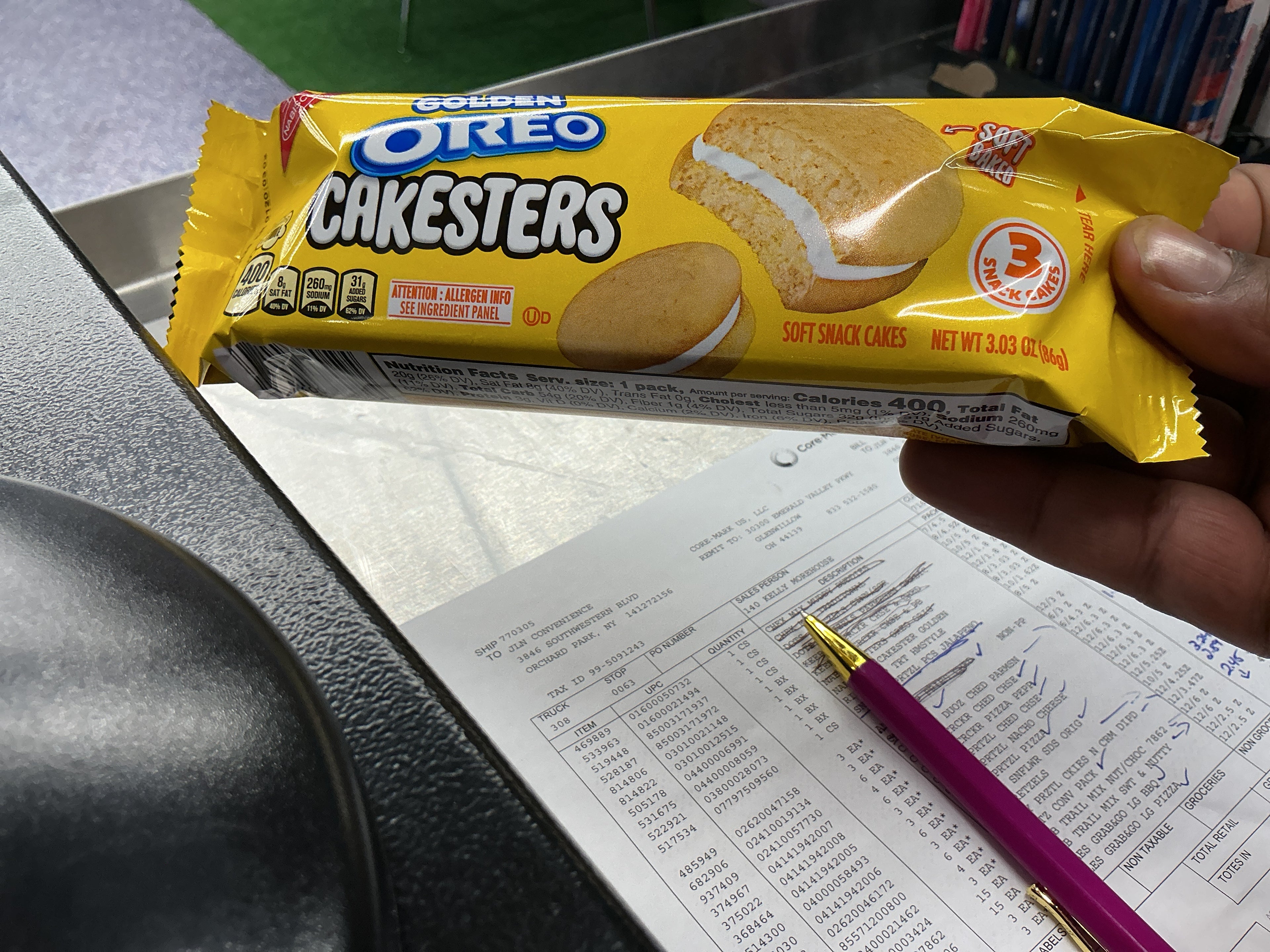 Nab Oreo cakesters Golden