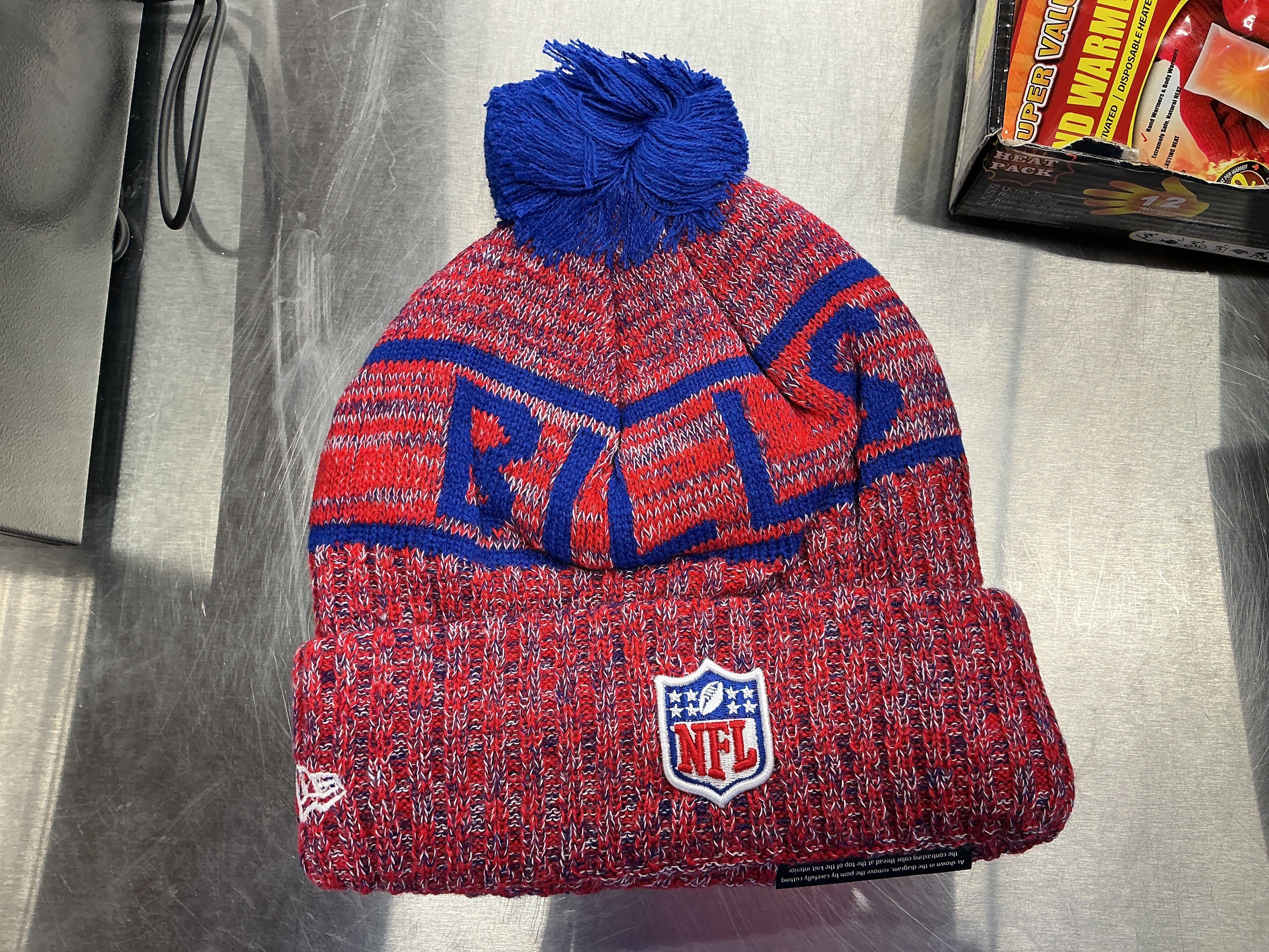 Bill blue red winter hat