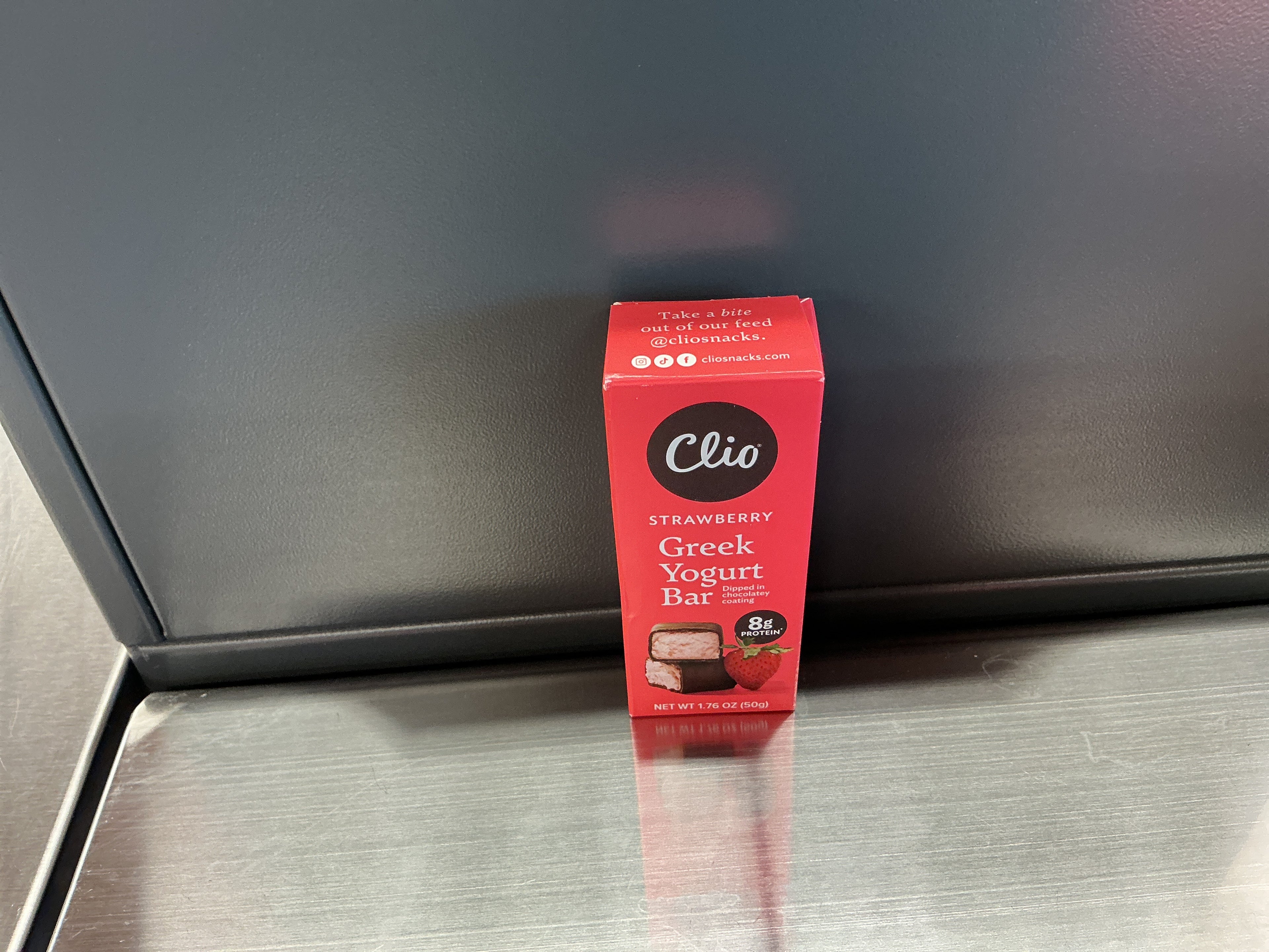 Clio Strawberry Greek Yogurt Bar