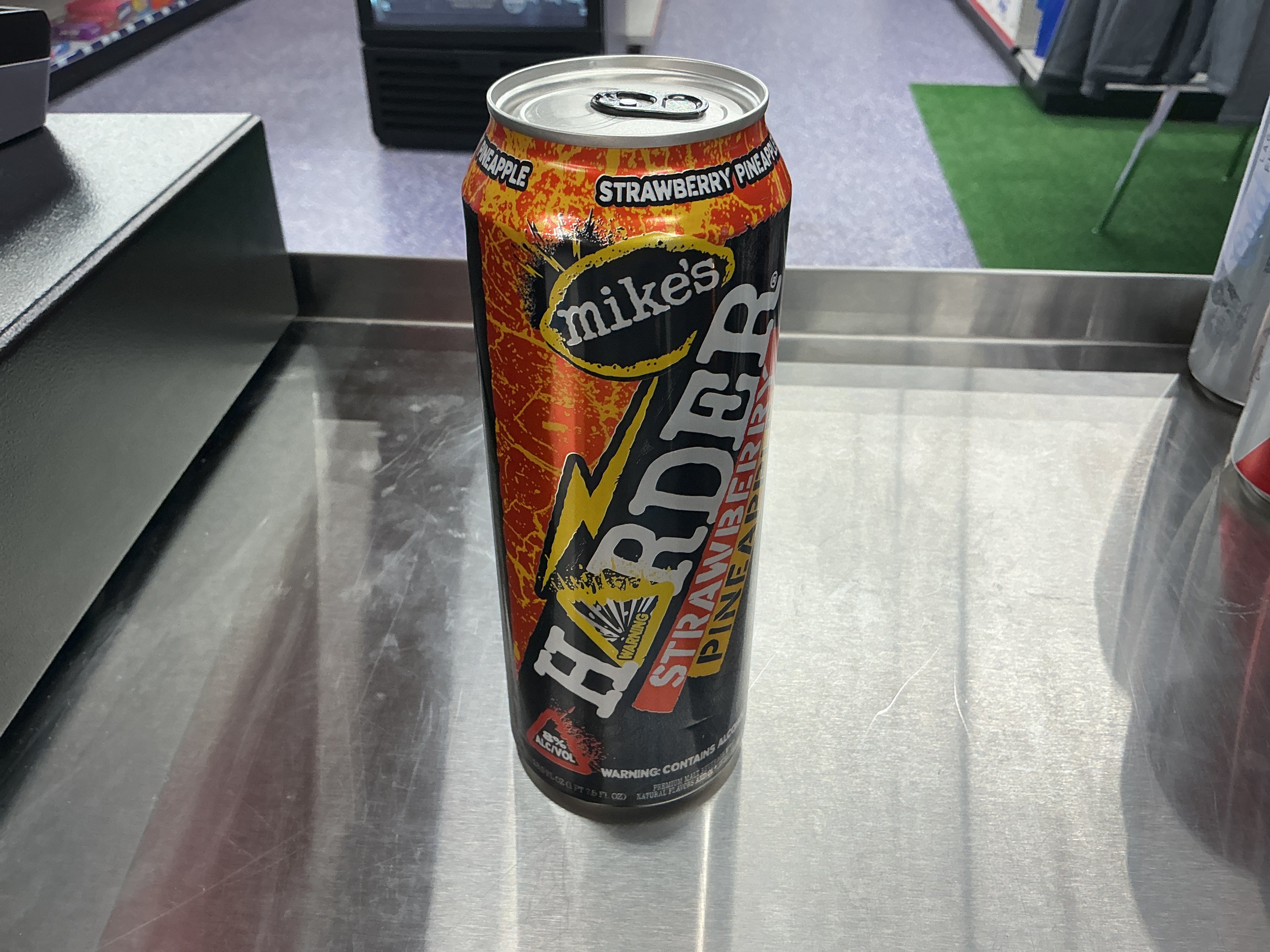Mikes Harder Strawberry Pineapple 24oz