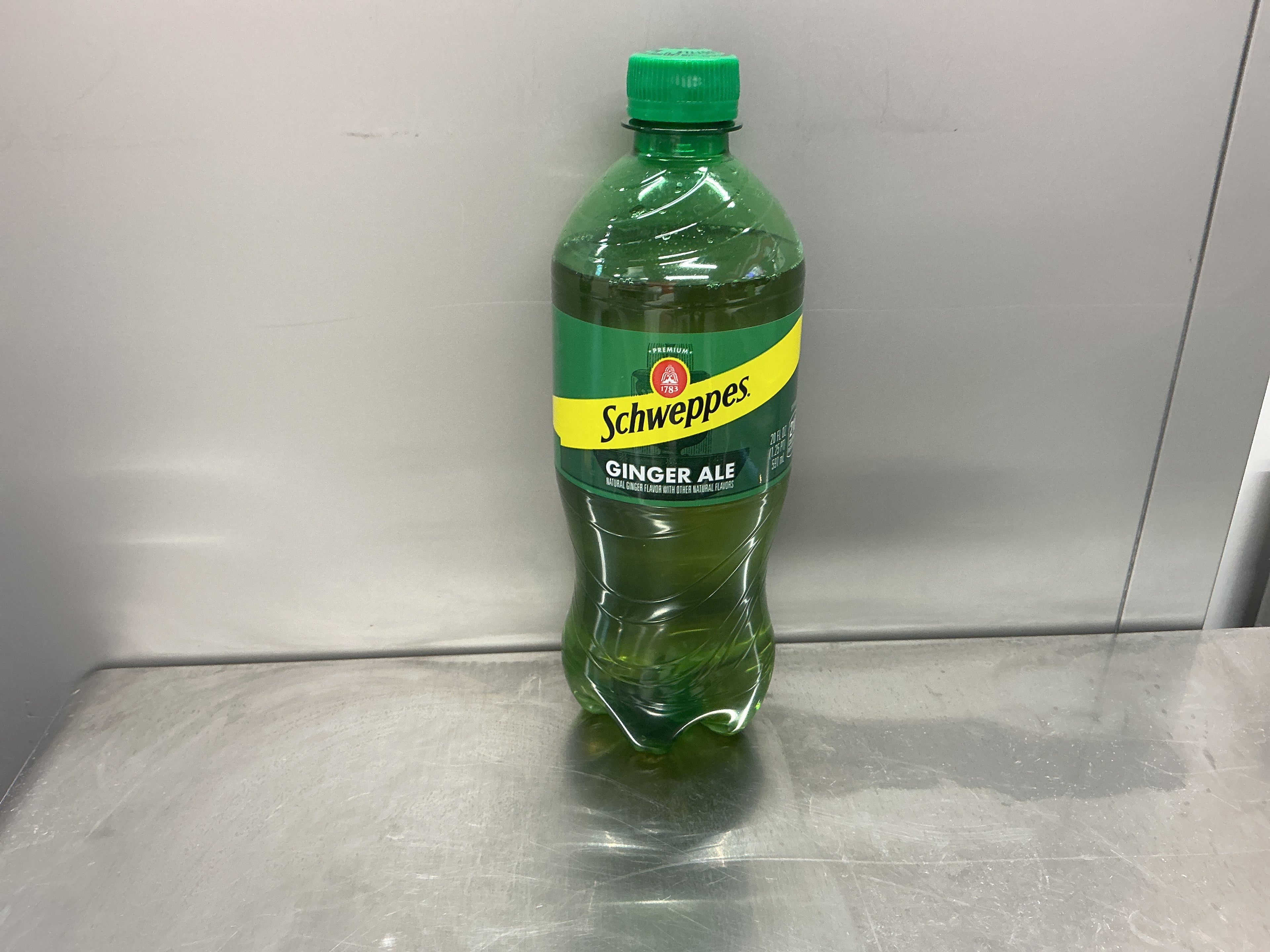 Schweppes Ginger Ale 20oz
